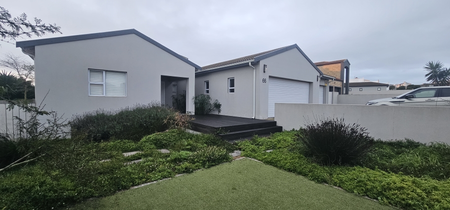 4 Bedroom Property for Sale in Myburgh Park Western Cape